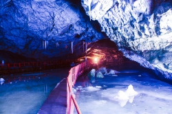 Atractie Turistica - Peștera Ghețarul Scarișoara - Arieseni - Centru Turistic