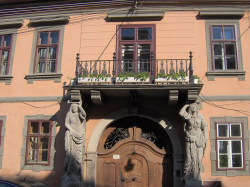 Atractie Turistica - Casa cu cariatide - Sibiu - Centru Turistic
