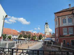 Atractie Turistica - Piata Mica - Sibiu - Centru Turistic