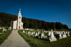 Atractie Turistica - Biserica Mihail si Gavril - Voslobeni - Centru Turistic