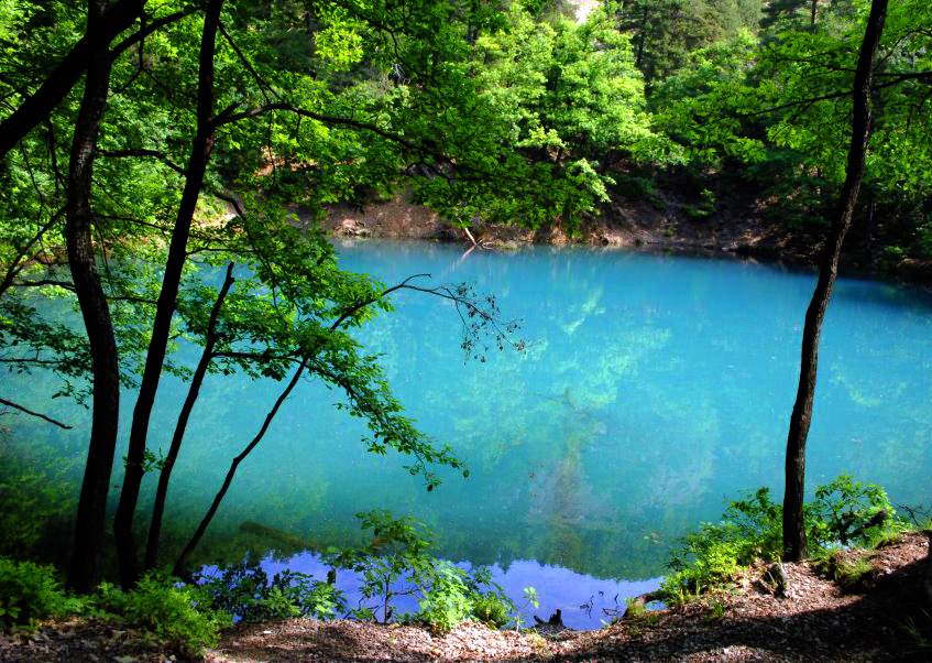 Atractie Turistica - Lacul Albastru - Baia Sprie - Centru Turistic