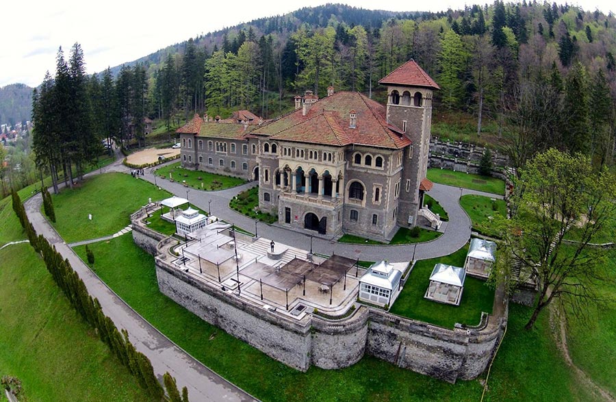 Atractie Turistica - Castelul Cantacuzino - Busteni - Centru Turistic