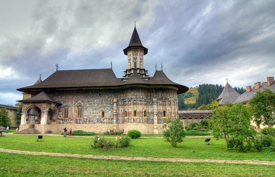 Atractie Turistica - Manastirea Sucevita - Vatra Moldovitei - Centru Turistic